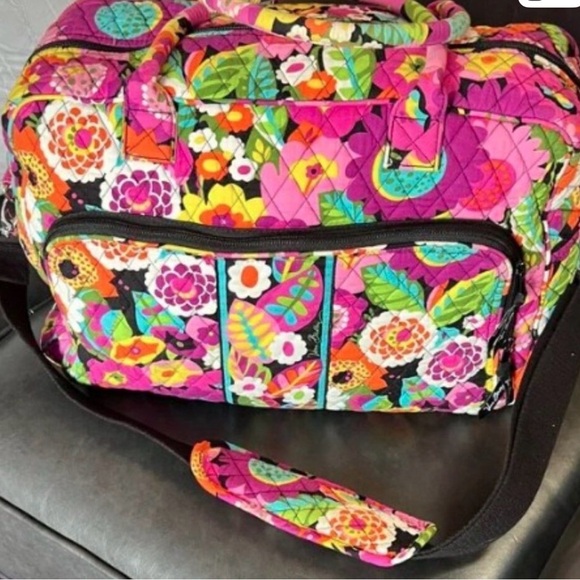 VERA BRADLEY Va Va Bloom WeekenderMedium Duffel Carry On Bag - Picture 4 of 6